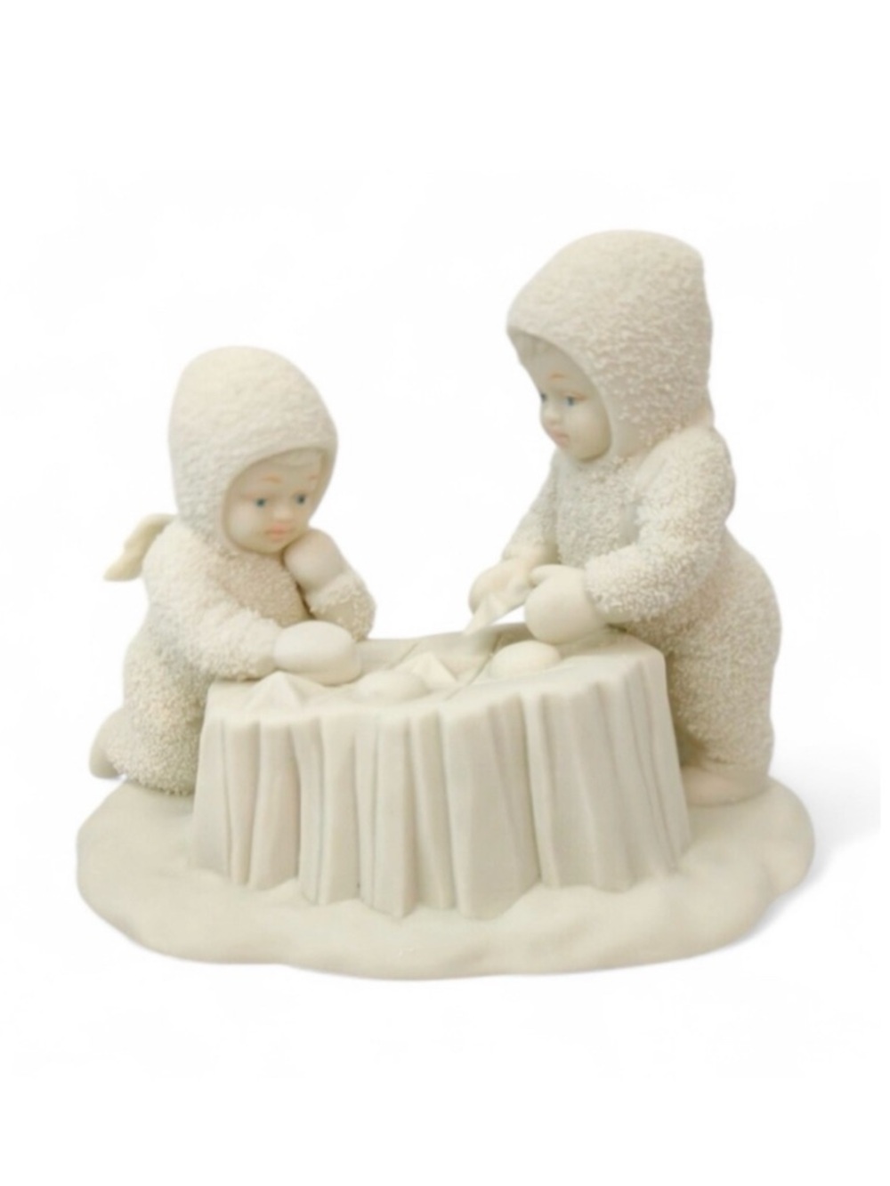 Department 56 Snowbabies "Stars-In-A-Row-Tic-Tac-Toe" Collectible Figurine